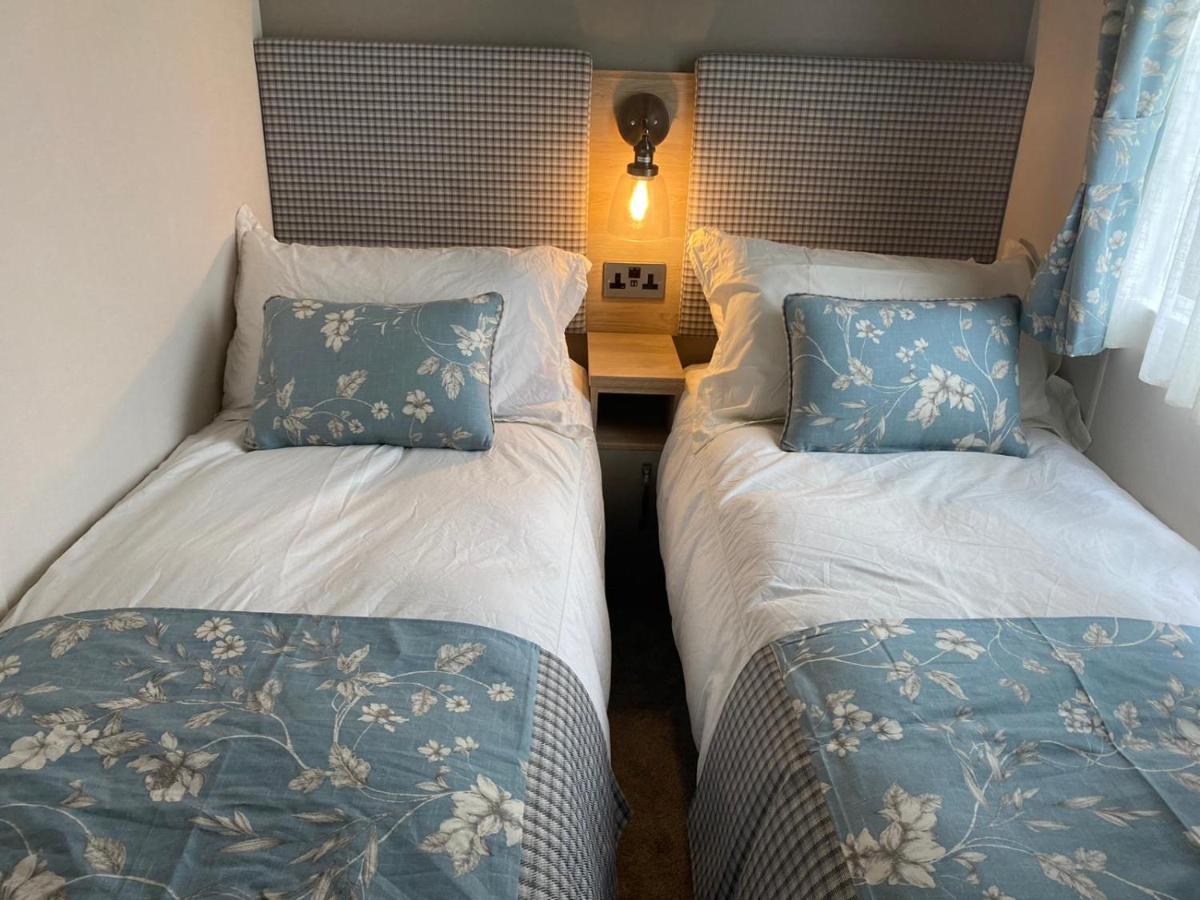 Lake District Prestige Caravan, 3 Bedrooms, Sleeps 8 On Haven Holiday Park Flookburgh Eksteriør billede