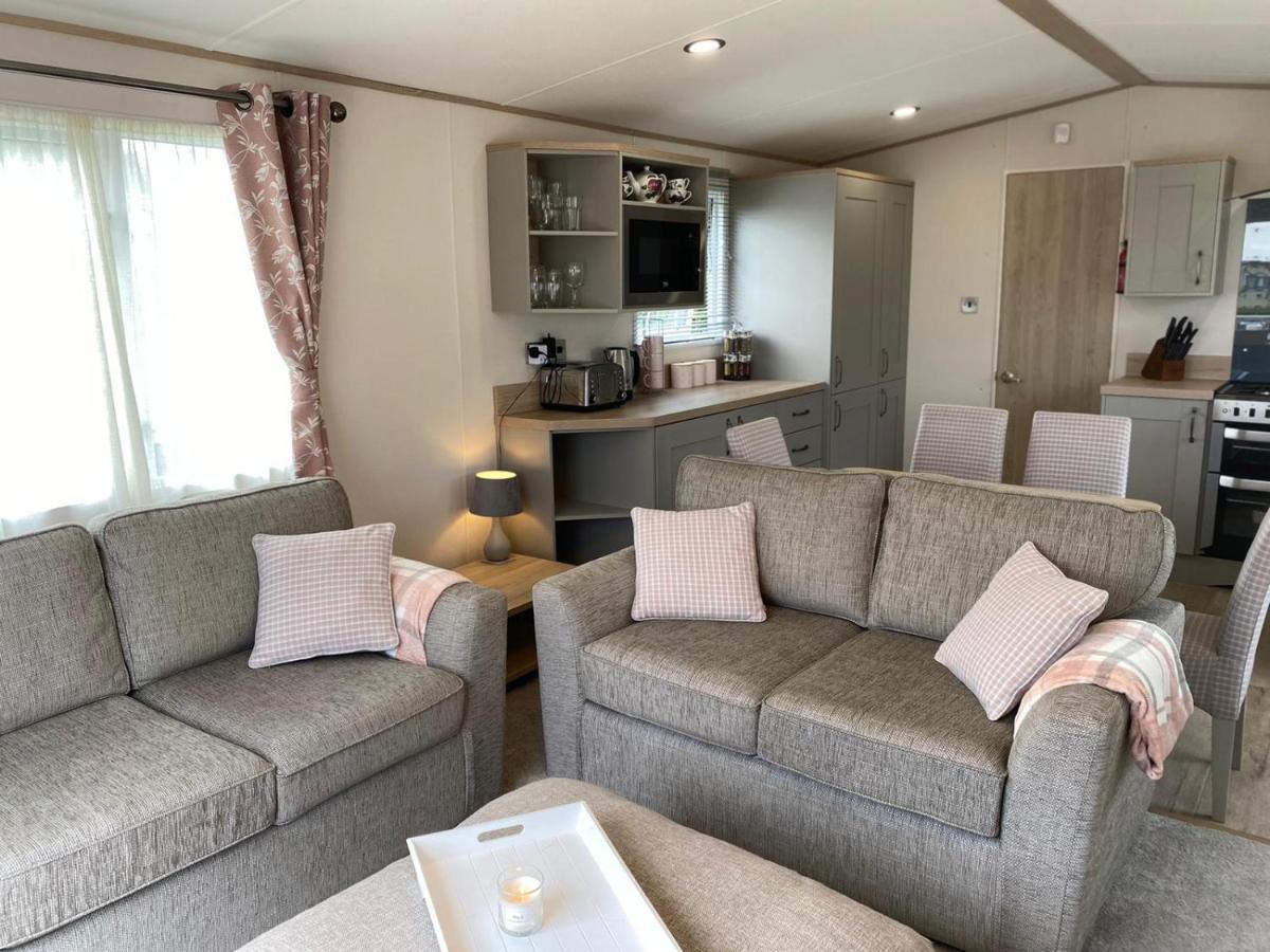 Lake District Prestige Caravan, 3 Bedrooms, Sleeps 8 On Haven Holiday Park Flookburgh Eksteriør billede