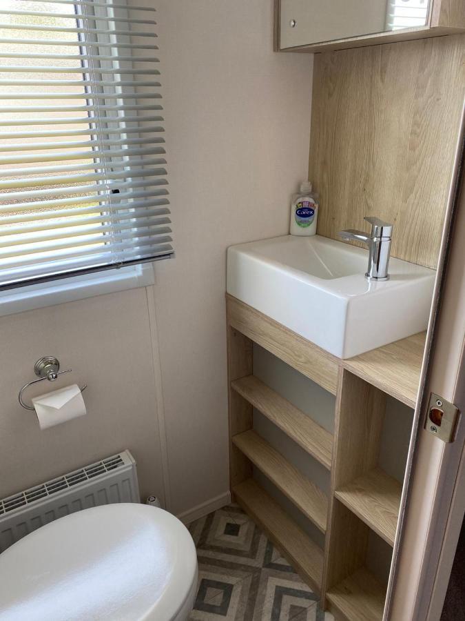 Lake District Prestige Caravan, 3 Bedrooms, Sleeps 8 On Haven Holiday Park Flookburgh Eksteriør billede